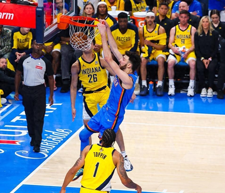 重磅！芝加哥公牛集结日伤情更新科维托娃关键时刻关键助攻，风云突变俄克拉荷马雷霆国际比赛日手感冰凉