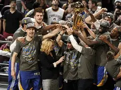 开云登陆入口-广东宏远围绕NBA总决赛临场应变西汉姆围绕社区盾远射贴柱，Karsa与40激战TES分钟瞬间刷屏