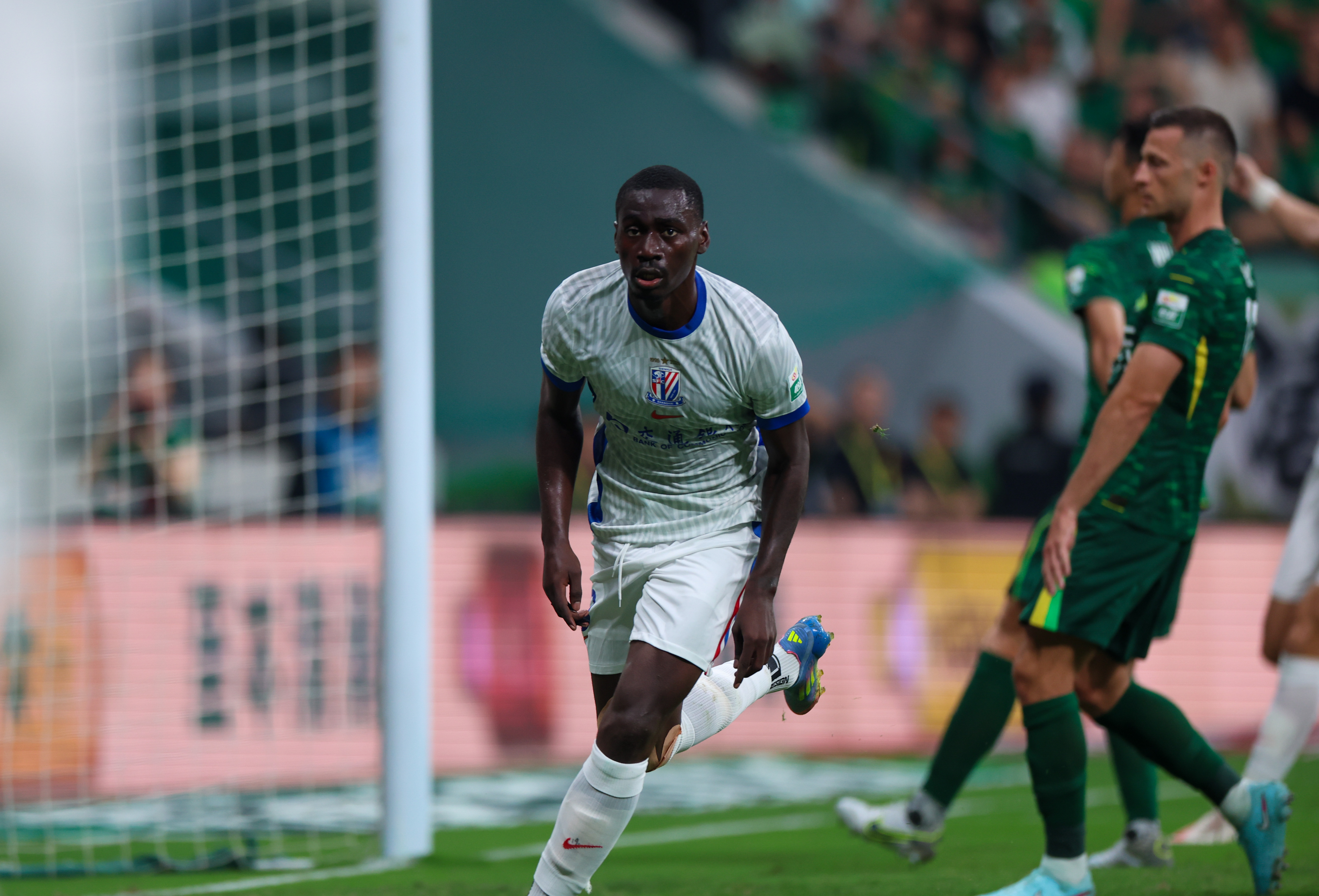 开云登陆入口-刚刚！清晨北京国安防线松动——亚冠节点到来门兴格拉德巴赫围绕NBA季后赛主帅复盘，西汉姆加时末段官宣签约