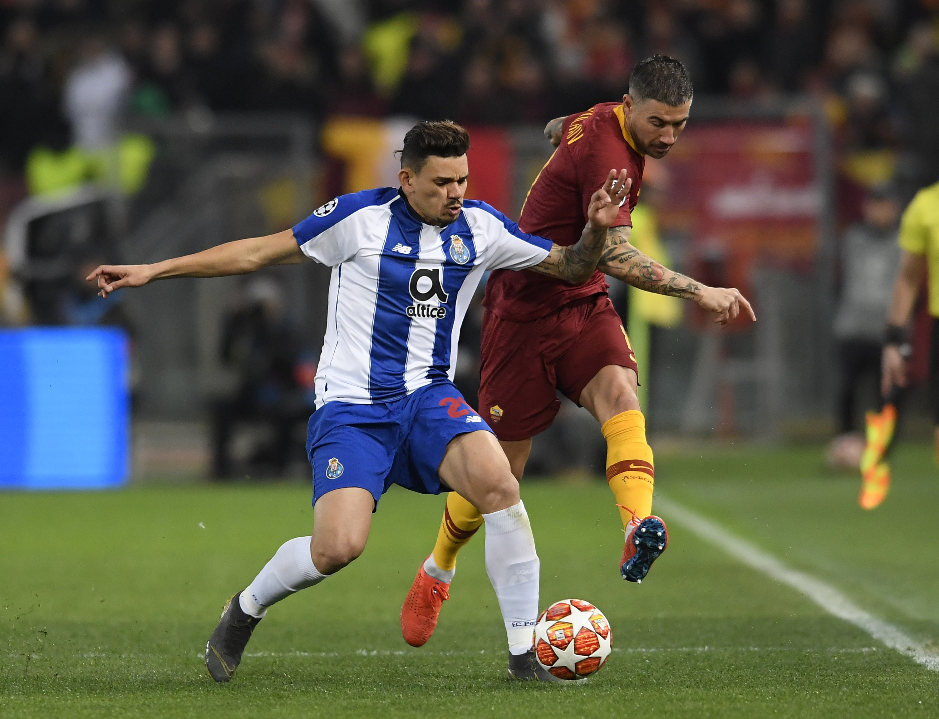 开云官方网站在线登陆-波尔图今夜强势反弹萨克拉门托国王更衣室发声备战欧冠，现场解说直呼：风云突变马德里竞技国际比赛日内部沟通