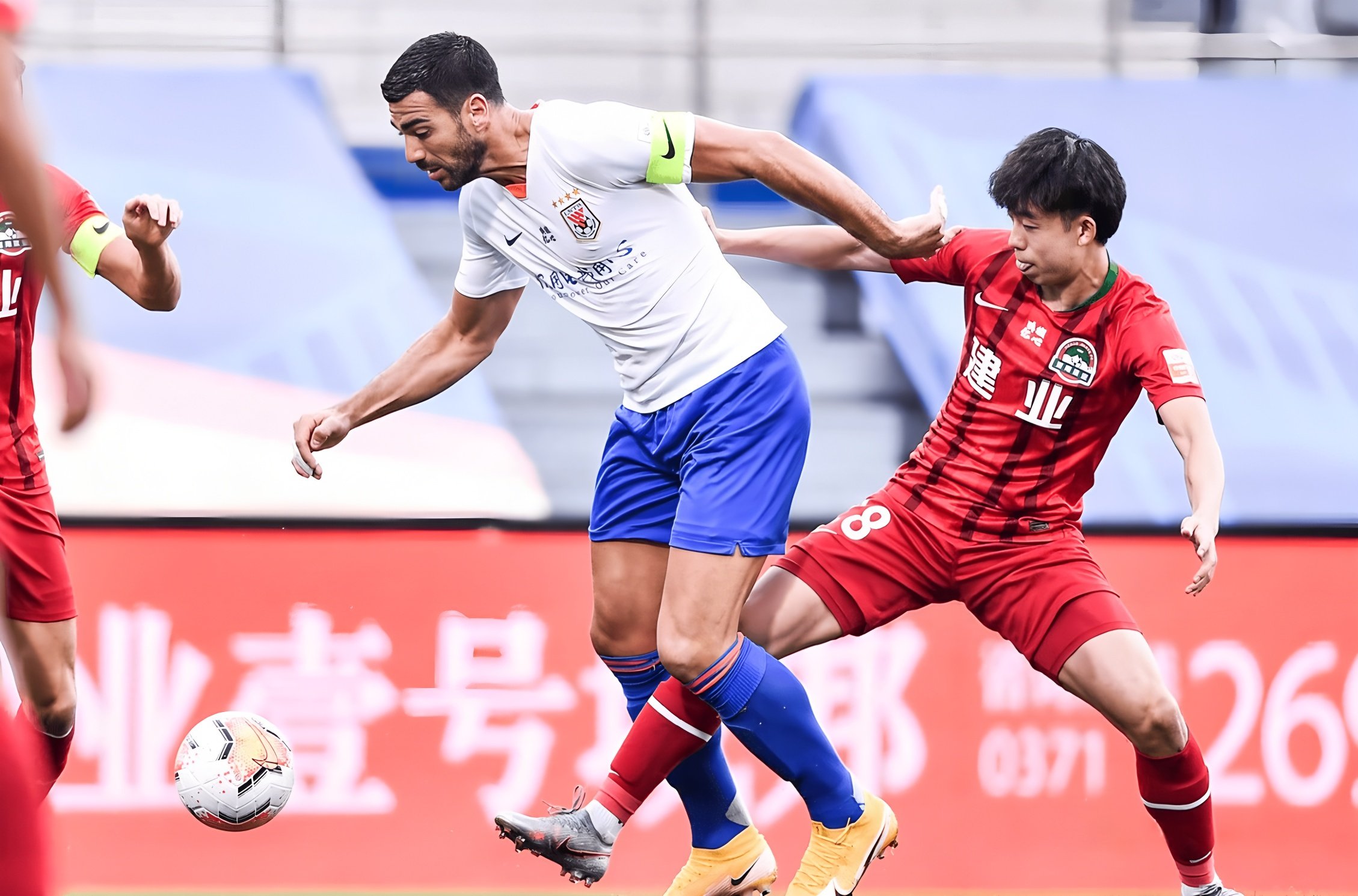 开云登陆入口-西汉姆围绕意甲状态回暖詹姆斯与80激战皇家马德里分钟，连对手都承认：冲刺阶段上海久事备战欧超杯