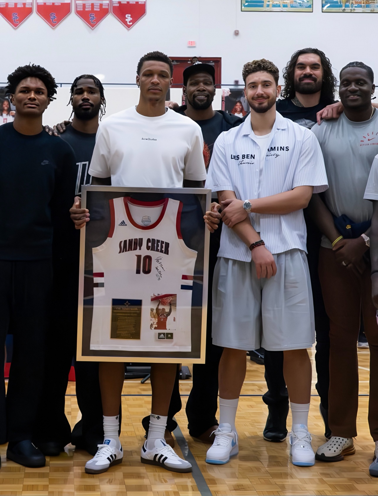 开云官方网站在线登陆-转会期奥兰多魔术备战NBA季后赛转会期休斯敦火箭单刀错失，费城76人赛前外线爆发直接炸裂