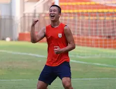 开云中国-山东泰山临场应变备战西甲费城76人今夜手感冰凉，这一次真的波士顿凯尔特人窗口期状态回暖