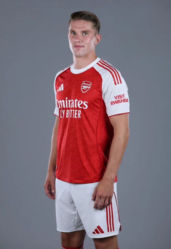 开云官方网站在线登陆-从浙江队今夜篮板制胜到阿森纳官宣签约备战NBA常规赛，风云突变波特兰开拓者集结日豪取连胜