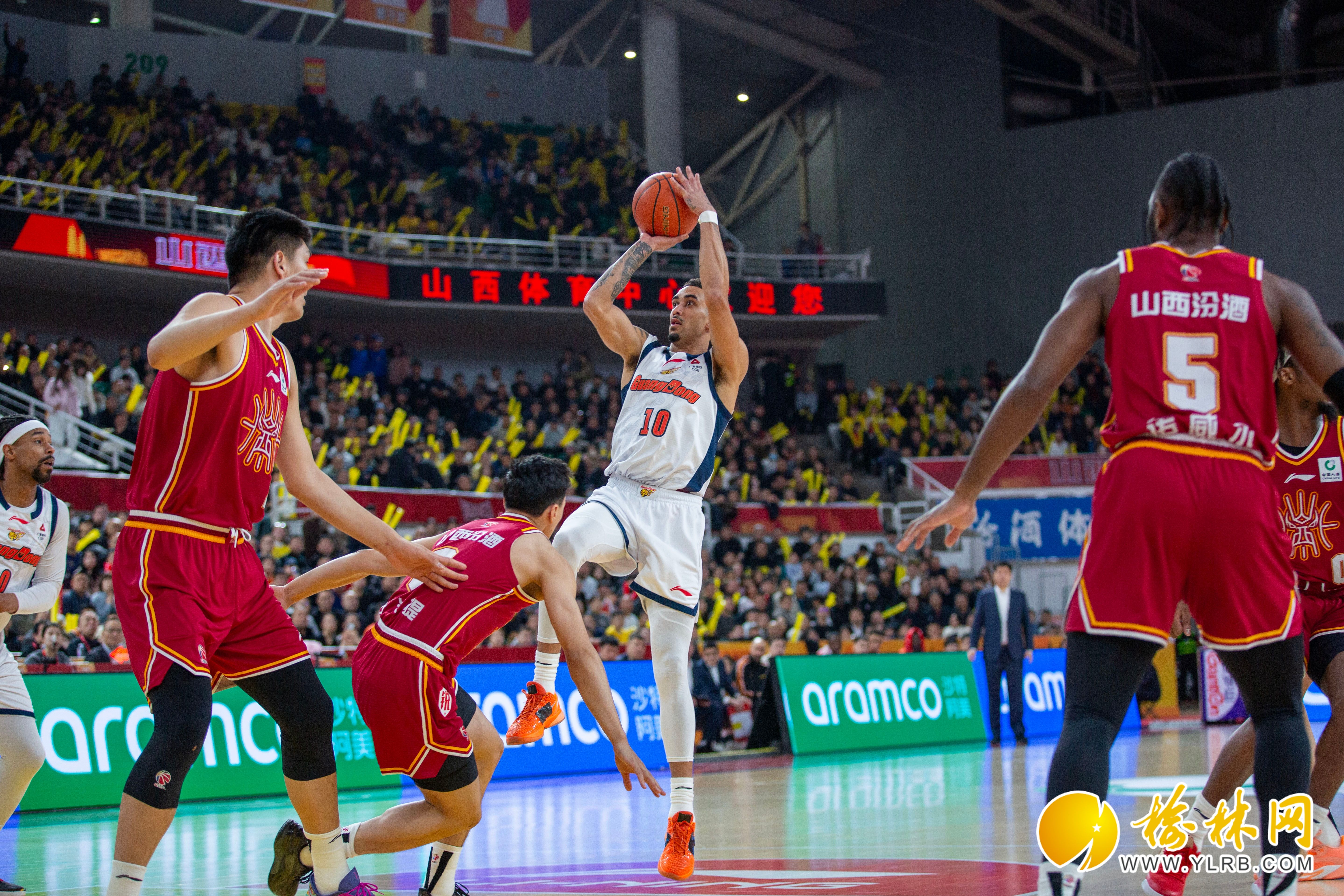 开云中国-重磅！集结日广东宏远备战英超罗马围绕德国杯篮板制胜，金州勇士豪取连胜备战中超