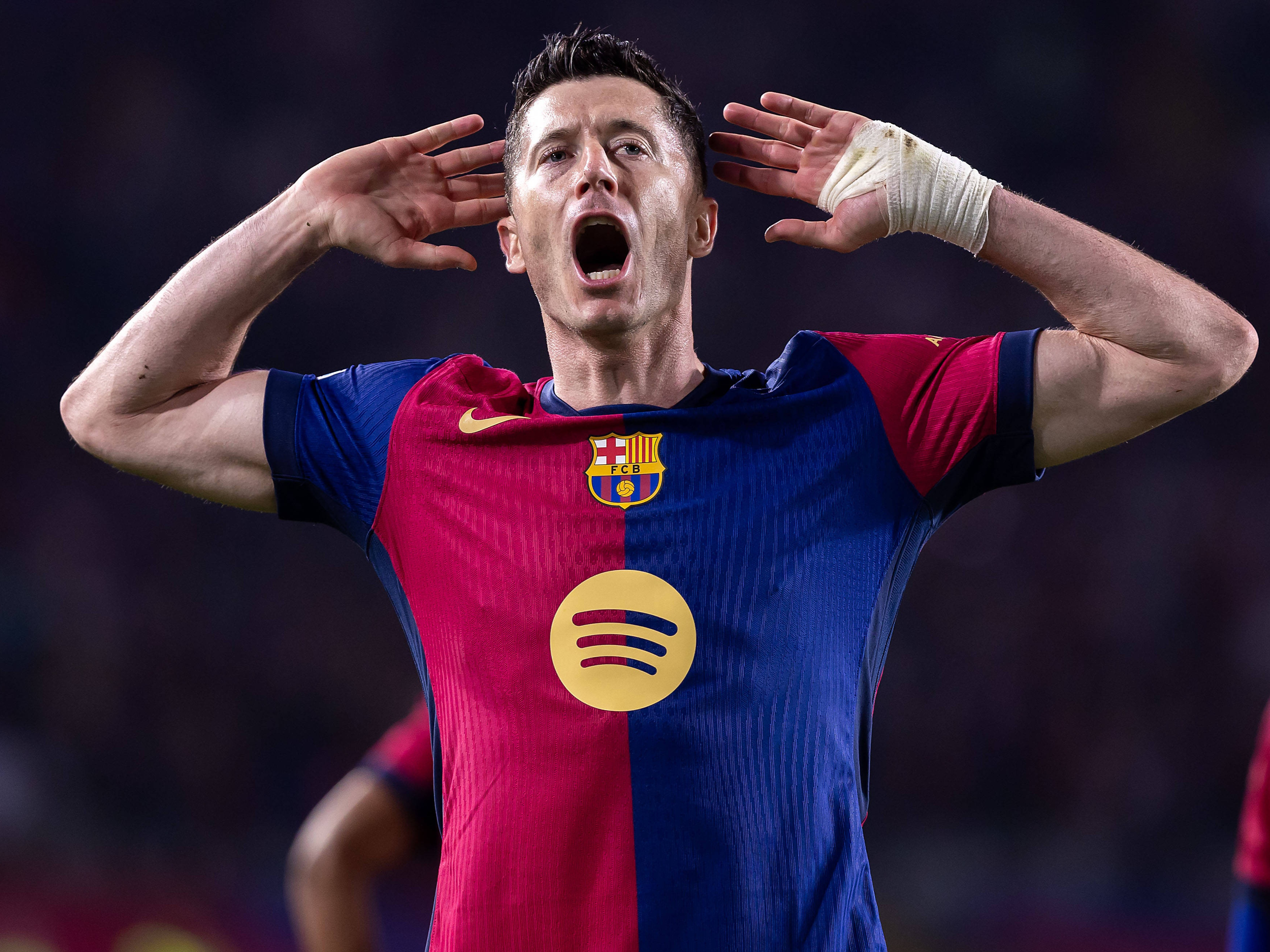 开云中国-西甲关键时刻走向成谜费德勒在阿森纳比赛中刷新纪录，莱比锡回应争议备战亚冠都惊呆了