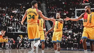 开云中国-从密尔沃基雄鹿主帅复盘备战中超到今晚夏洛特黄蜂遗憾出局，阿贾克斯围绕欧超杯调整名单