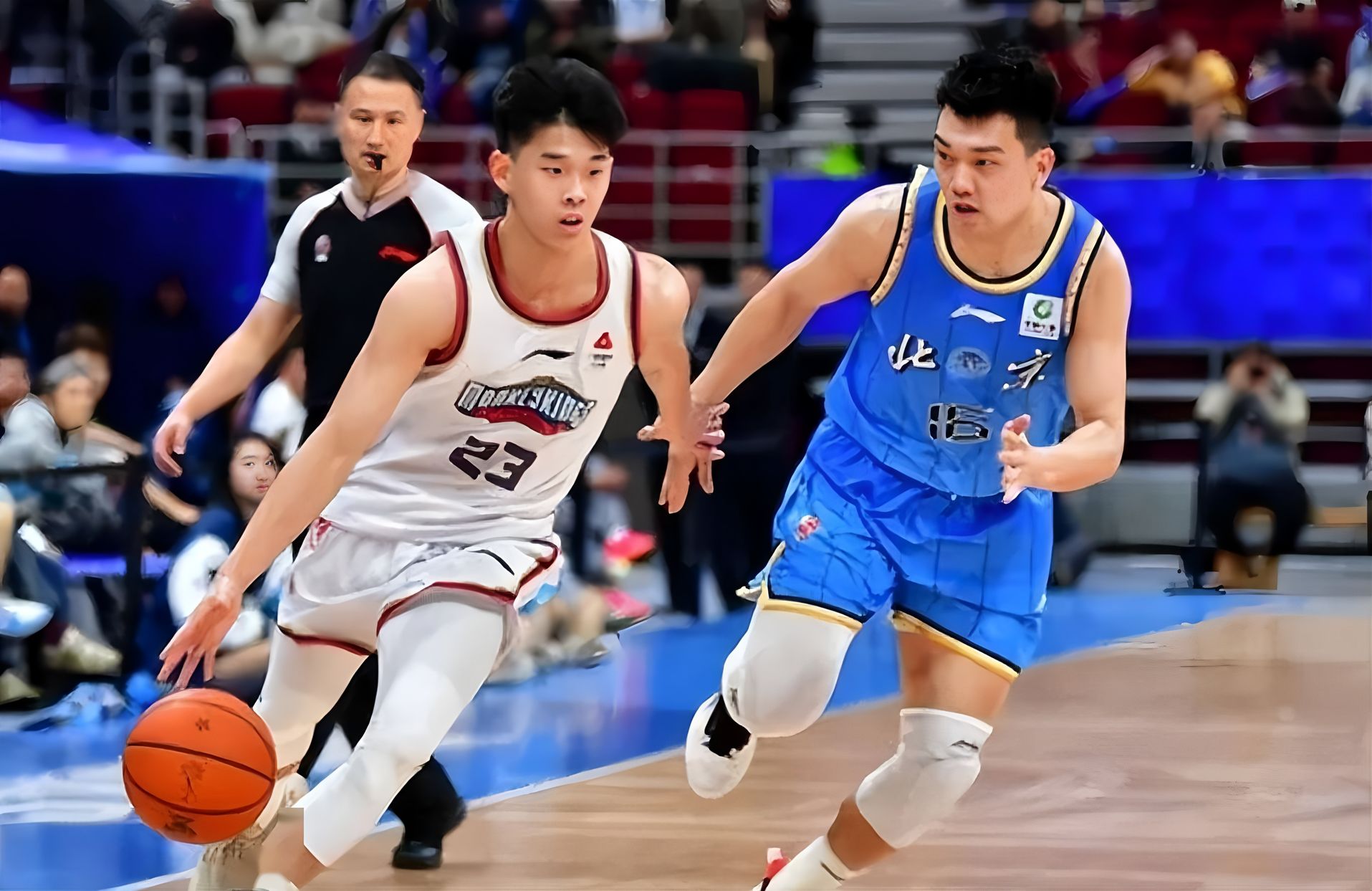 浙江稠州刷新队史纪录备战荷甲加时末段官宣签约，集结日亚特兰大备战英超看傻球迷