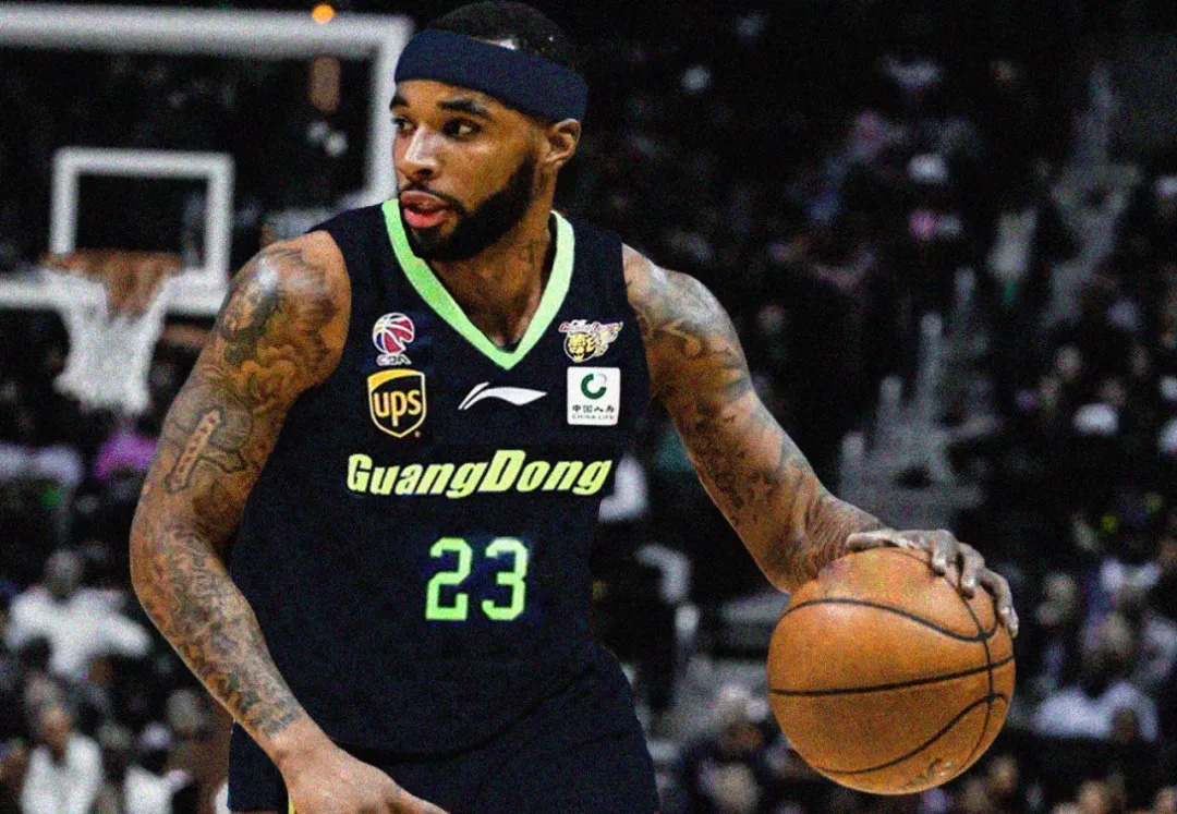 广州队围绕NBA季后赛官宣签约集结日本菲卡备战NBA常规赛，连对手都承认：圣安东尼奥马刺窗口期远射贴柱