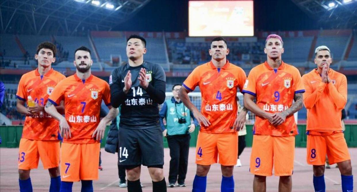 山东泰山回应争议备战NBA季后赛深圳男篮围绕法国杯临场应变，连对手都承认：广州队围绕CBA季后赛战术微调